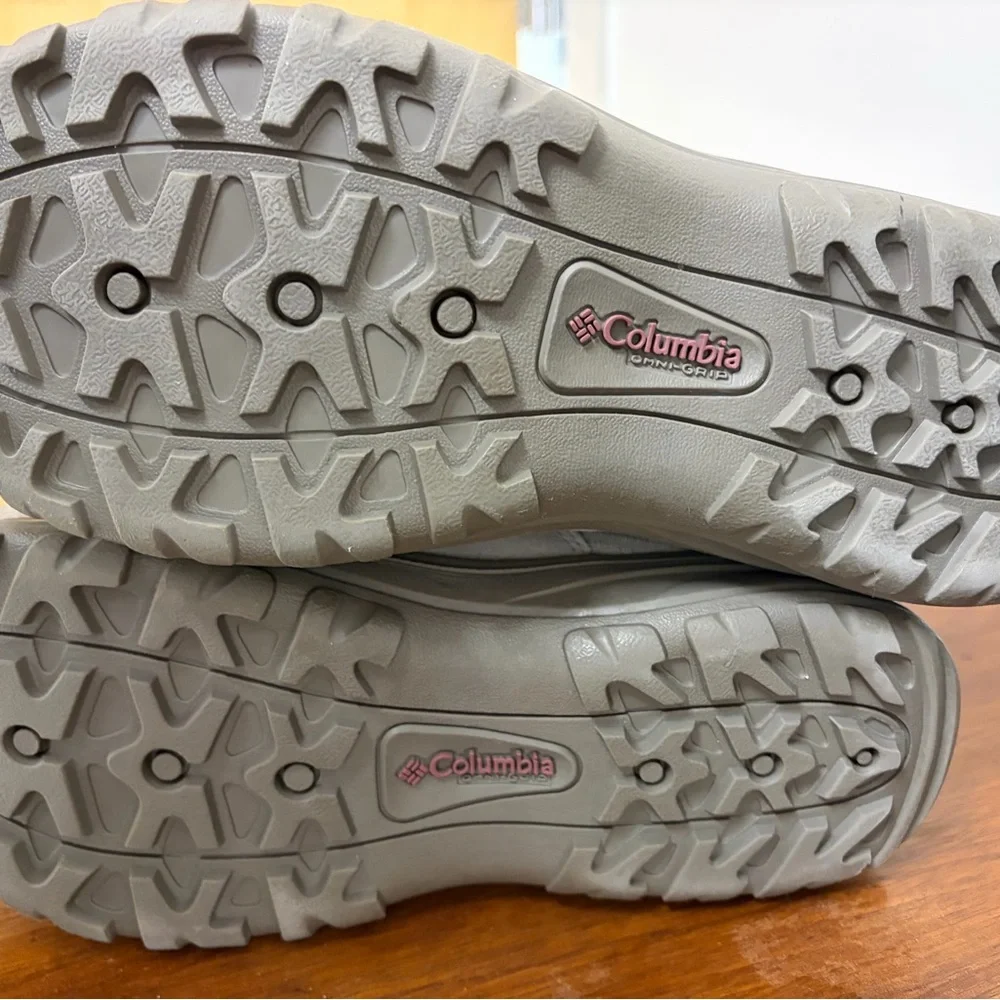 Columbia Women's Light Gray Winter Boots - Picture 4 of 8